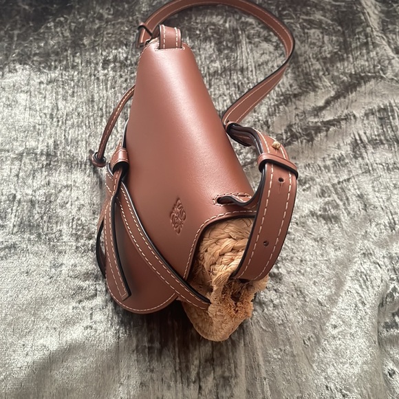 🚫SOLD🚫AUTHENTIC LOEWE GATE RAFFIA BAG - Picture 6 of 10